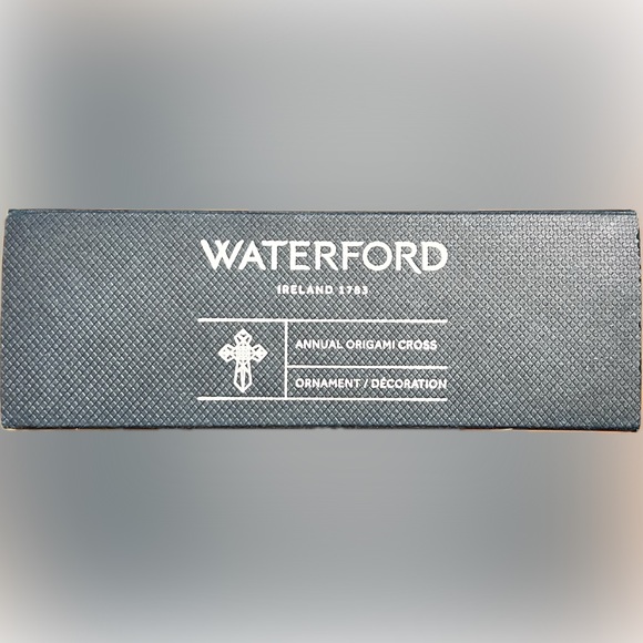 ✨ Waterford Crystal 2024 Annual Origami Cross Ornament, NEW IN BOX ✨ - Picture 3 of 16